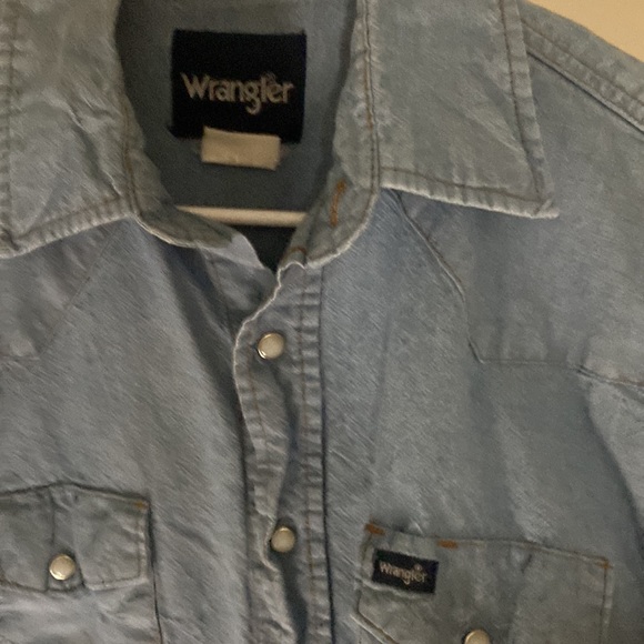 VINTAGE WRANGLER DENIM PEARL BUTTON UP - Picture 4 of 4